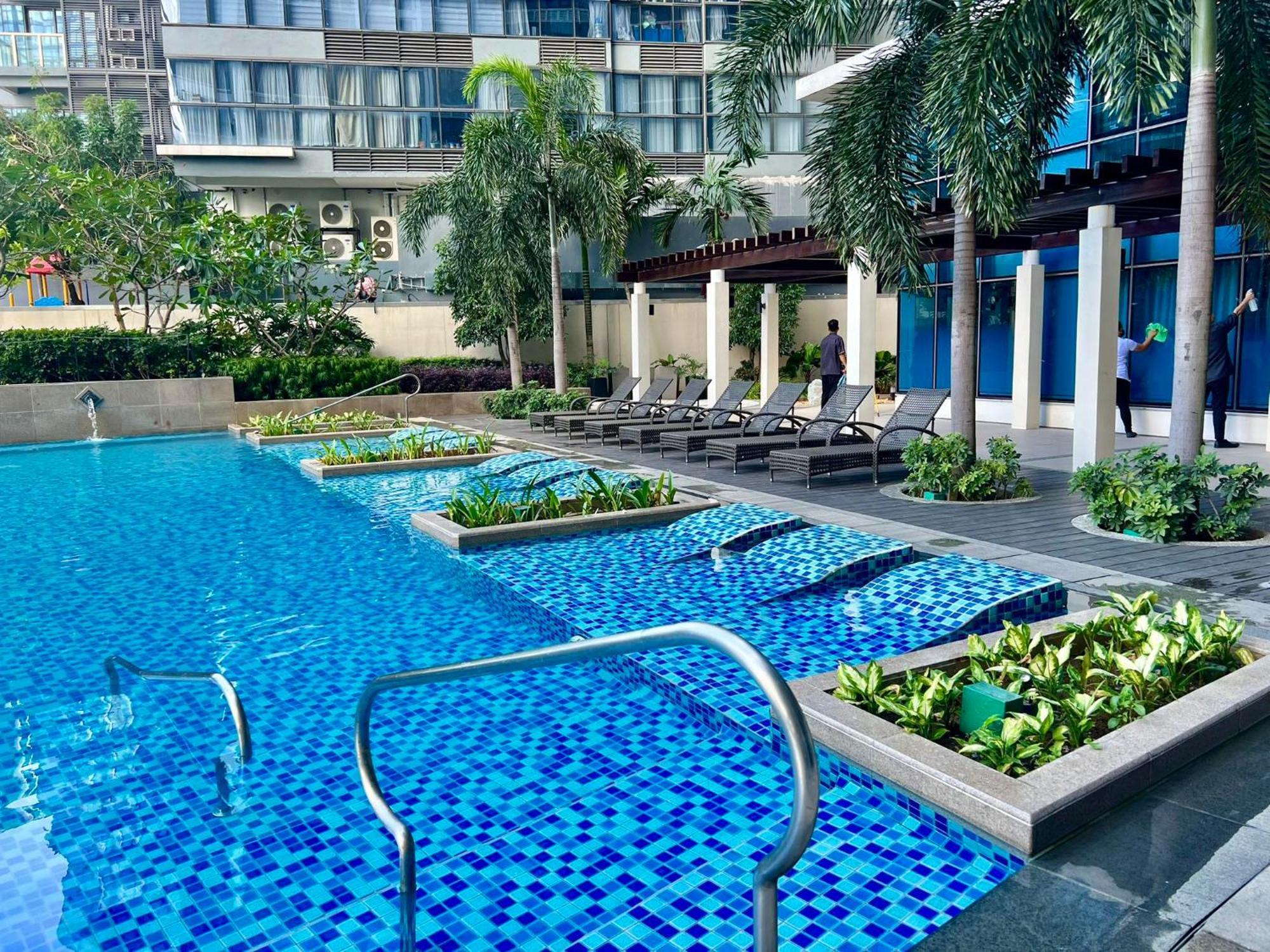 Hotel Vibe Condo At Uptown Parksuites Bgc Taguig Bagian luar foto